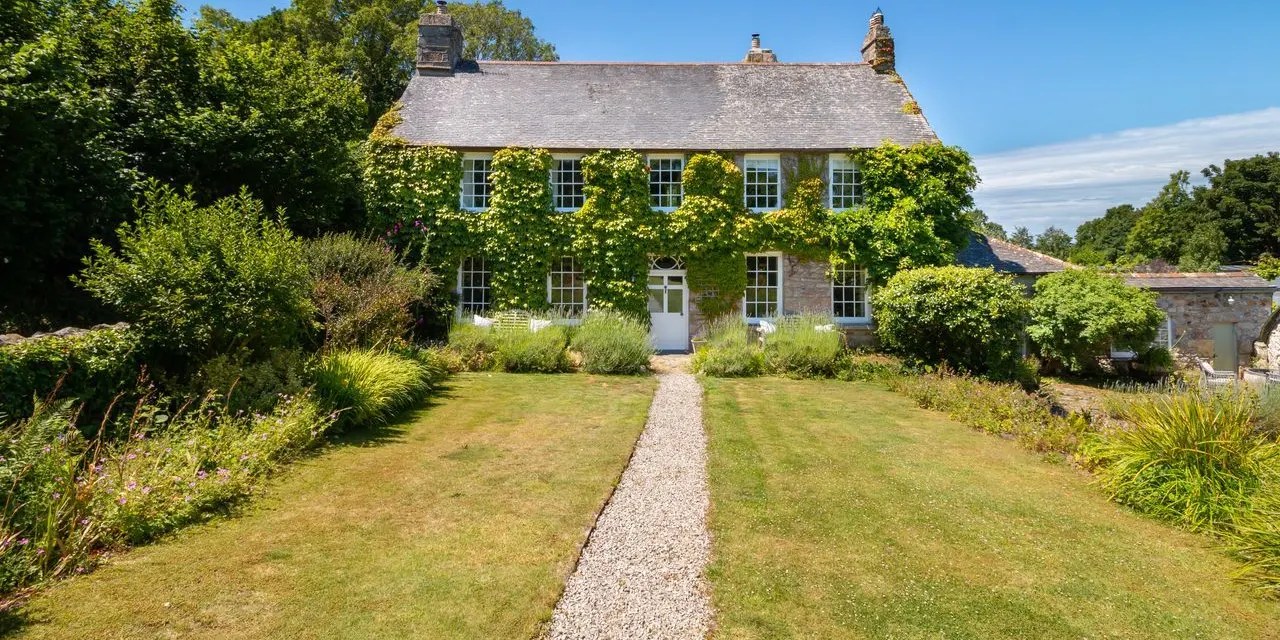 Grade IIListed House on 20 Private Acres in England Asks £2.