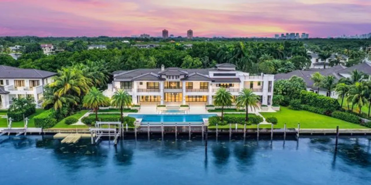 Waterfront Estate in Coral Gables, Florida, Sells for 22 Million Penta