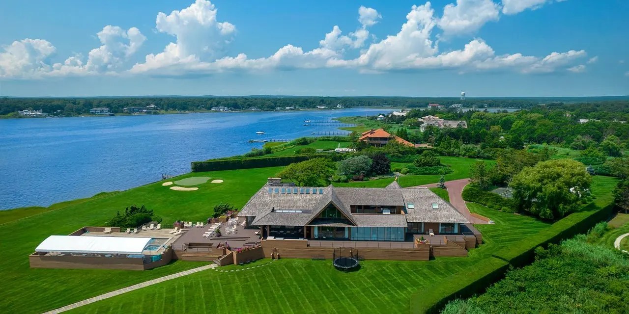 Norman JaffeDesigned Waterfront House in Quogue, New York, Lists for