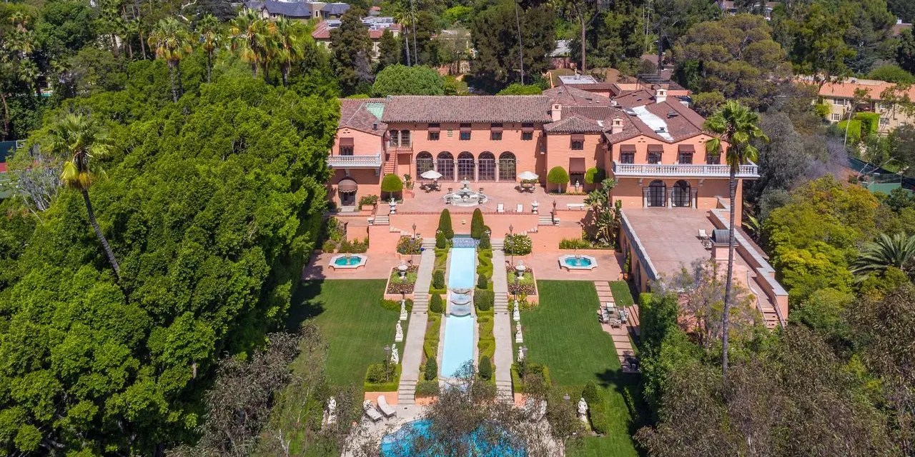 The Hearst Estate, One of Los Angeles’s Most Historic Homes, Sells at