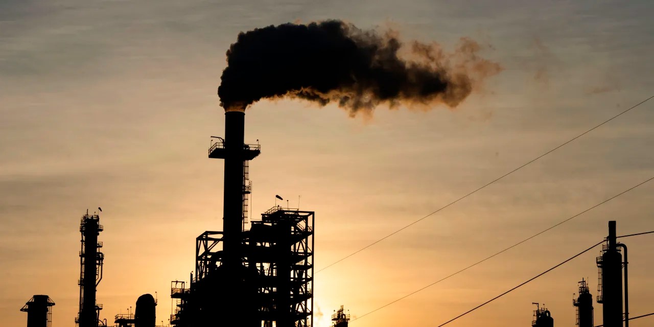 LyondellBasell to Shut Houston Refinery by 2023 Barron's