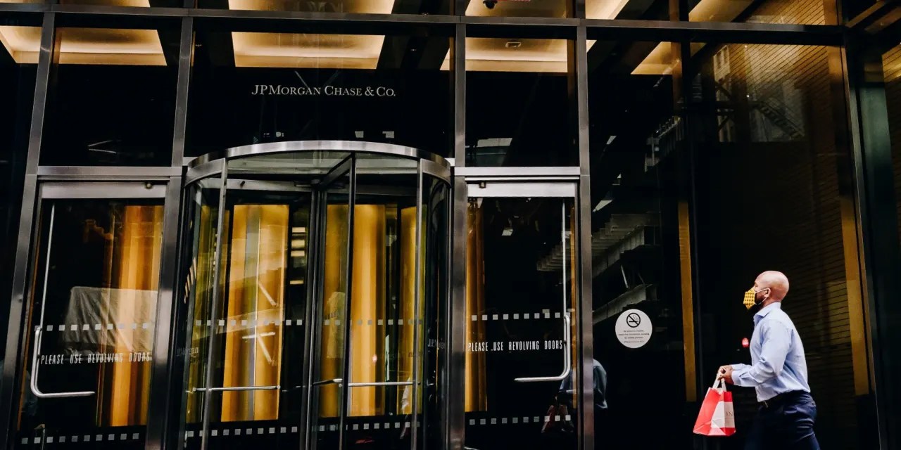 Rosy Outlook Is Lifting Bank Stocks Barron's