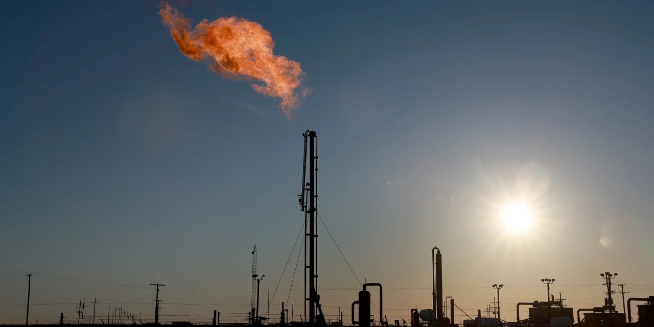 Natural gas stocks beat oil names. Here’s why. Bank