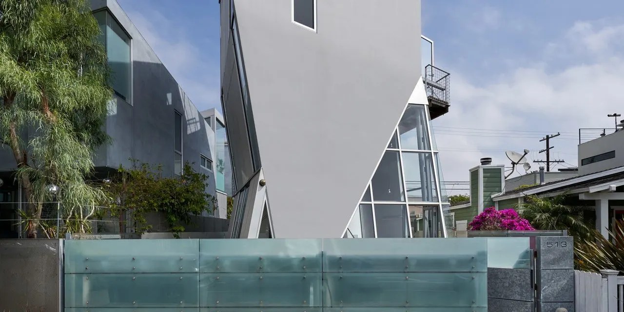 AvantGarde Home Built From Twin Steel Towers Lists in Venice Beach