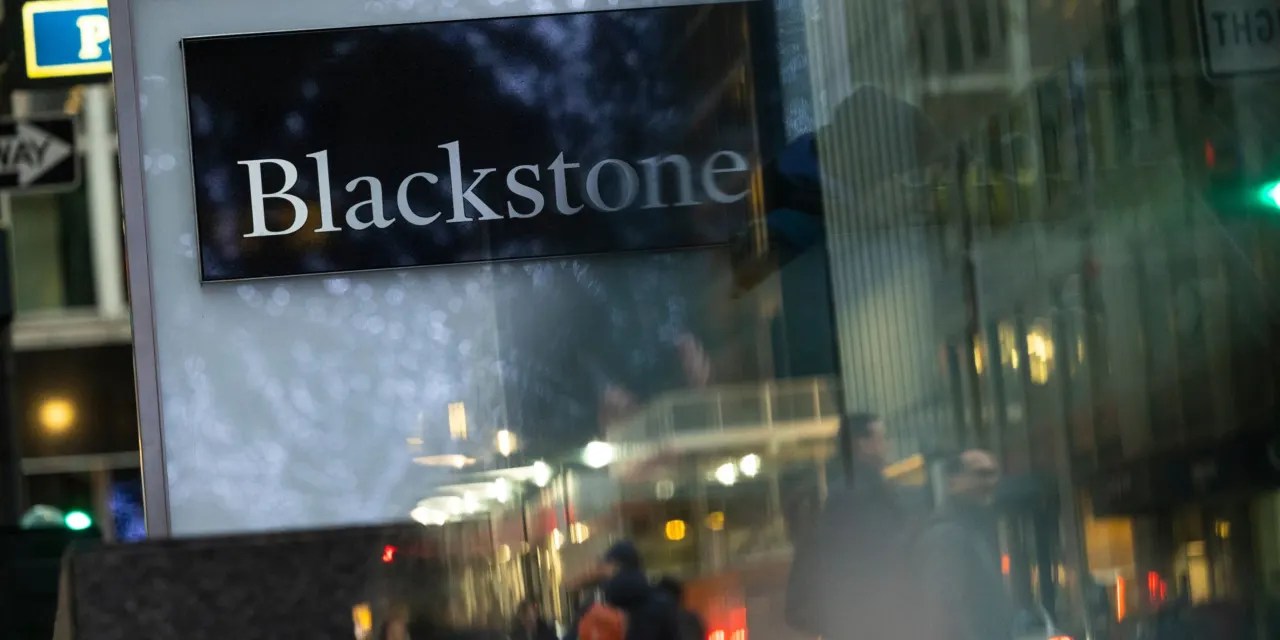 KKR and Blackstone REITs to Benefit From the Credit Slowdown, Analyst