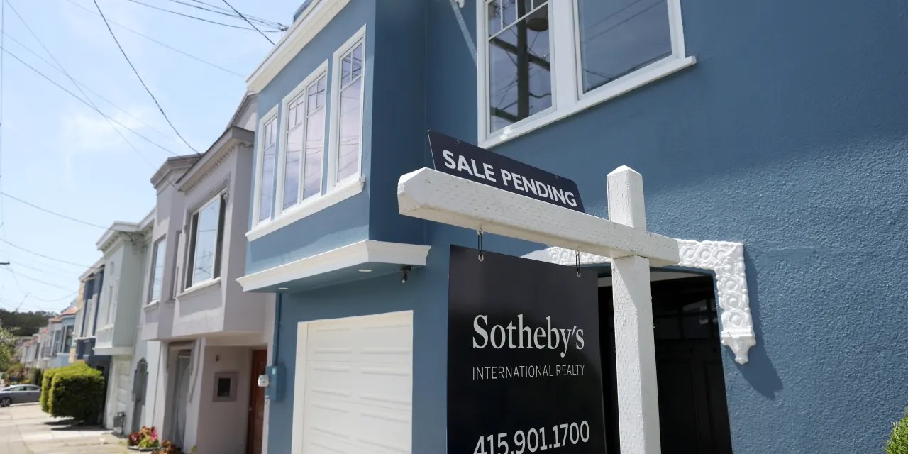Pending Home Sales Drop to Lowest Level Since April 2020 Barron's