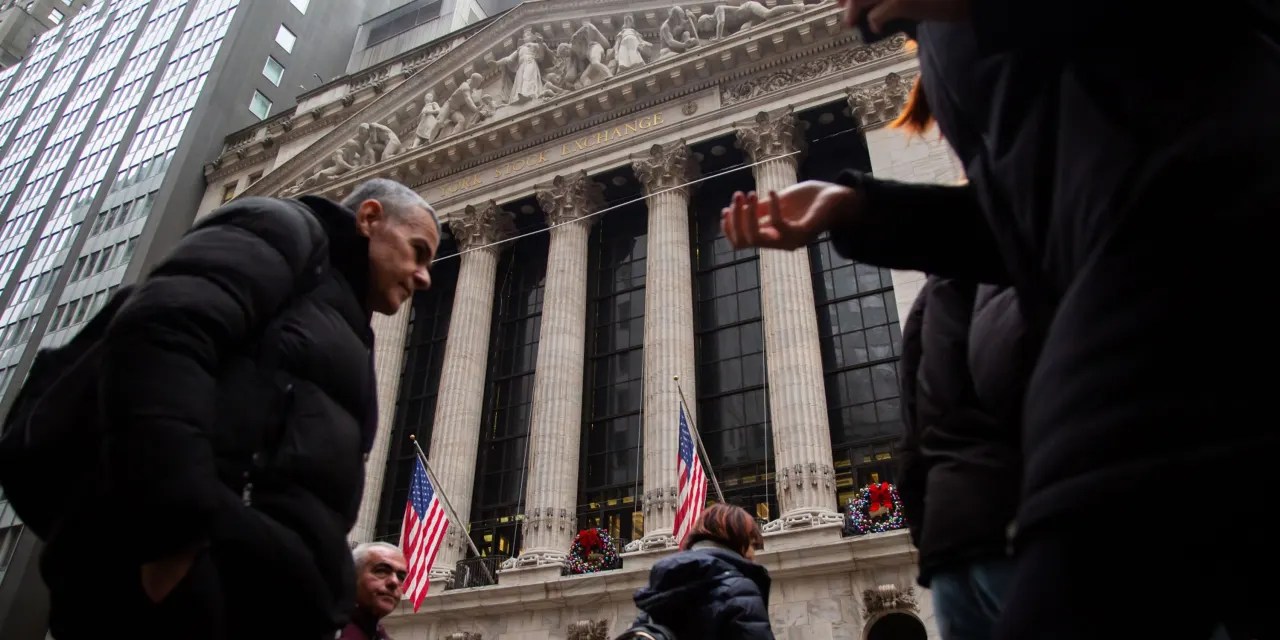 Stocks Gain as Wall Street Bets on Good Inflation Report