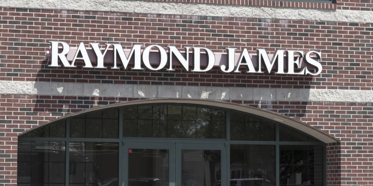 Raymond James Names New Western Division Leader Barron's