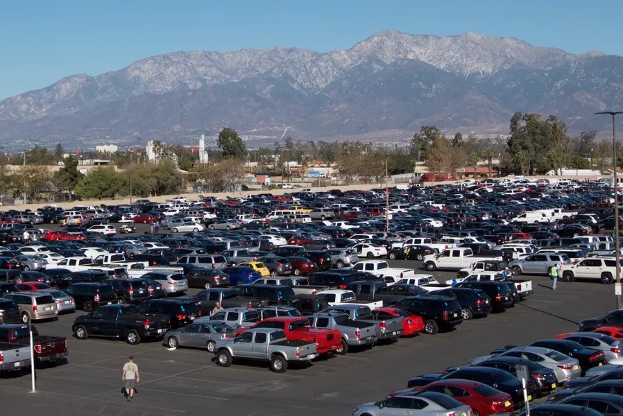 UsedCar Prices Drop by a Record. Carvana Stock Is Up a Lot. WSJ