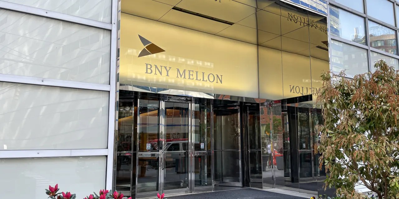 BNY Mellon’s Pershing Is Still Losing Assets. Blame the Regional Bank