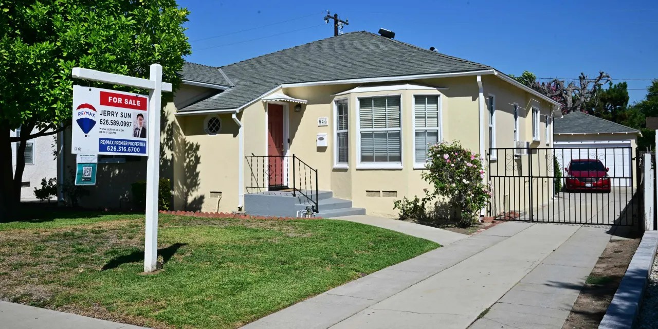 Mortgage Rates Stay Steady. More Homes for Sale, but Prices Remain High