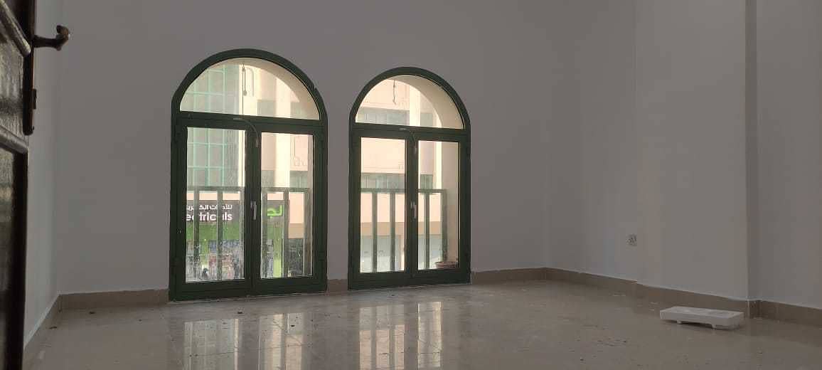 A WELL DESIGNED 2 BEDROOM APARTMENT FOR RENT IN MUSSAFAH SHABIA 10 JUST