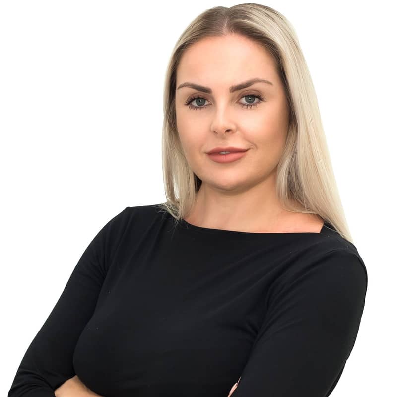 Stefanie Groome, Dubai Real Estate Agent 7 properties