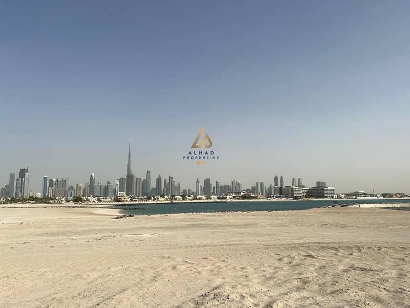 GENUINE LISTING Prime Location