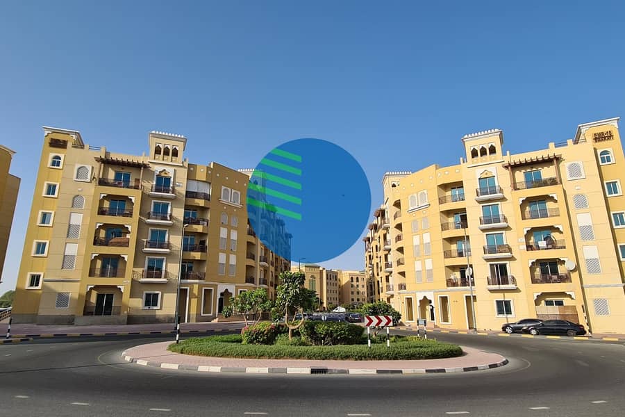 LARGE SIZE STUDIO WITH BALCONY FOR SALE NEAR TO BUS STOP FAMILY