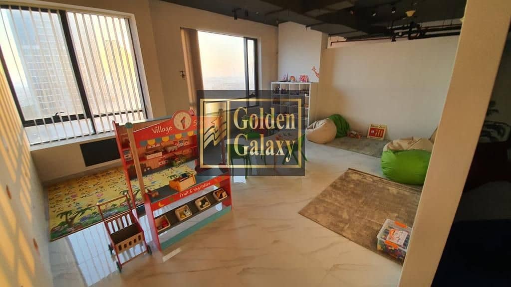 GOLDEN GALAXY OFFERS VECANT OFFICE FOR SALE PANORAMIC VIEW STAFF