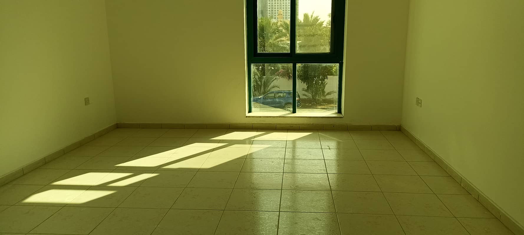 Huge Commercial villa for Rent prime location