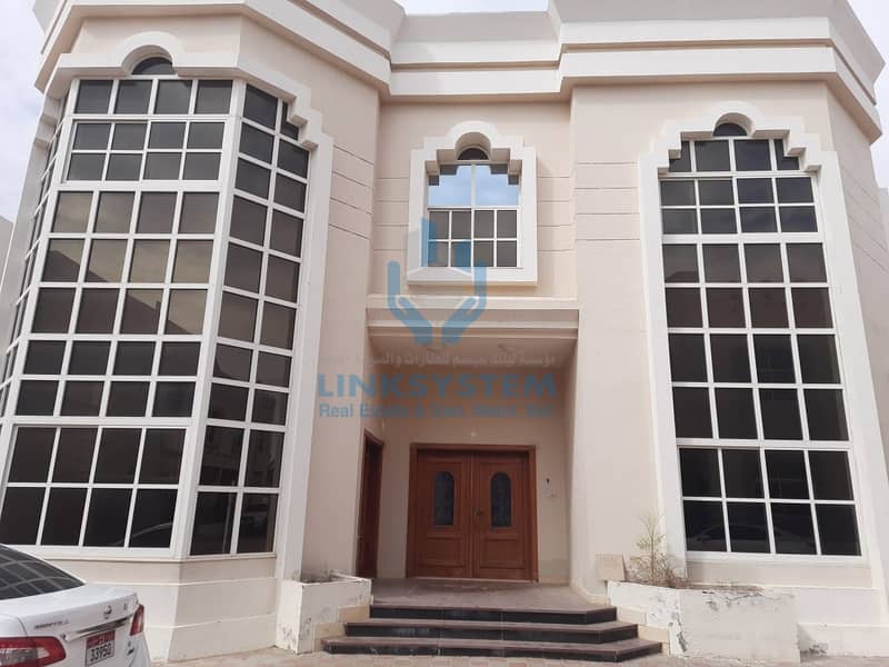 For rent a residential villa in a residential complex Al Khalidiyah