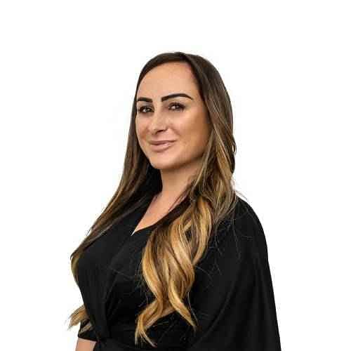 Natasha Howe, Dubai Real Estate Agent 40 properties