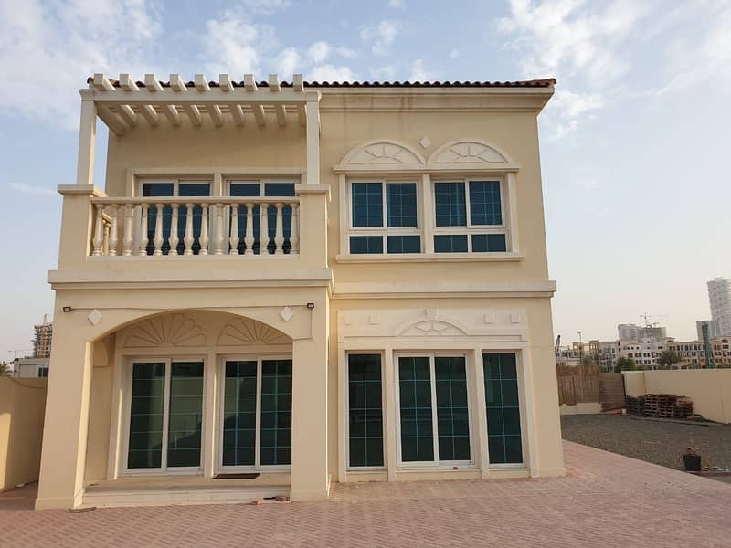 Two Bedroom Hall Villa For Sale in JVC District 16