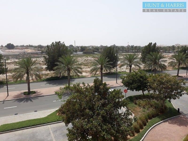 Fully Furnished Beautiful 1 Bedroom Mina Al Arab