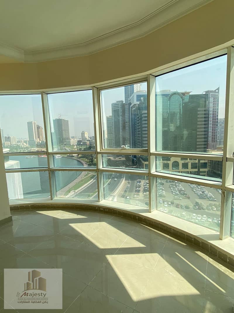 For sale apartment in the Emirate of Sharjah Al Majaz 3 with a distinctive view of Al Qasba