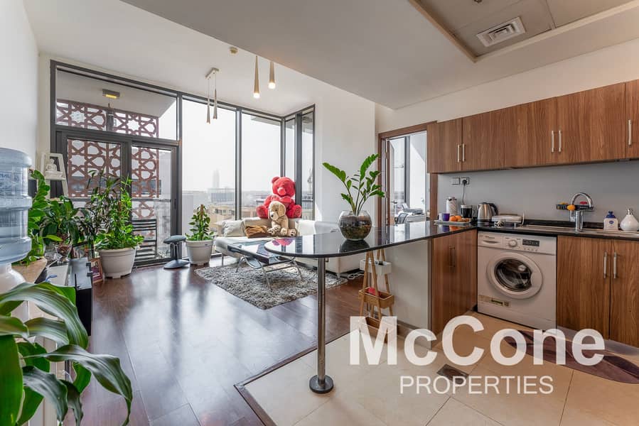 Corner Apartment Bright Home Tenanted