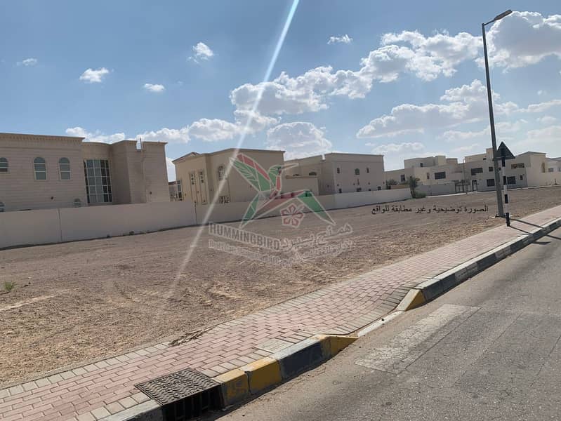 Residential Land Surrounded by Three Streets