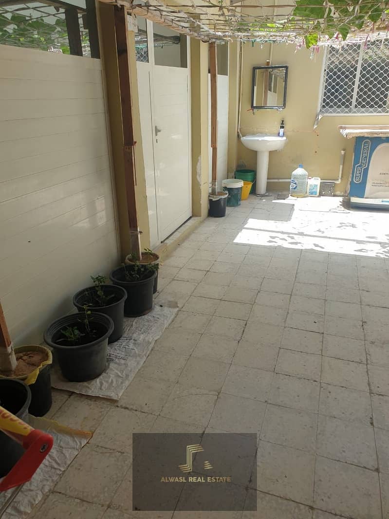 For sale house in / Al Qadisiyah Very close to Salman Al Farsi School and Kuwait Hospital