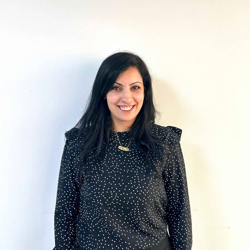 Esther Hakim, Ajman Real Estate Agent 40 properties