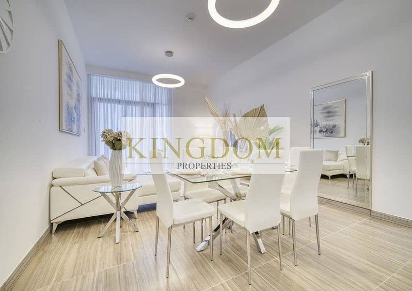 VASTU LAKE VIEW NEAR METRO 2 BEDROOMS + MAID.