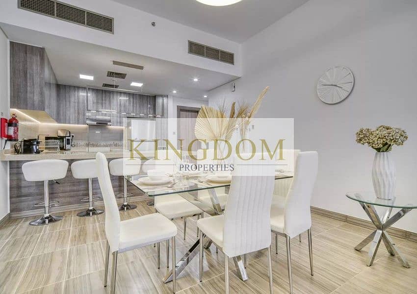 VASTU LAKE VIEW NEAR METRO 2 BEDROOMS + MAID.