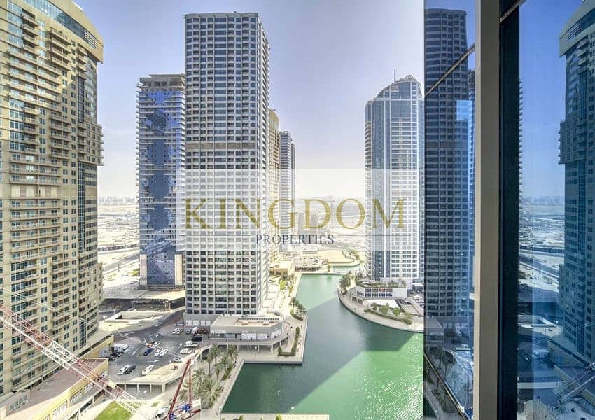 VASTU LAKE VIEW NEAR METRO 2 BEDROOMS + MAID.