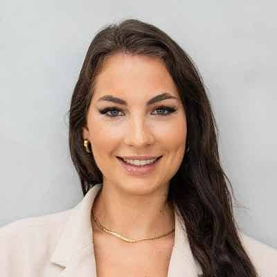 Estelle De Santis, Dubai Real Estate Agent 12 properties