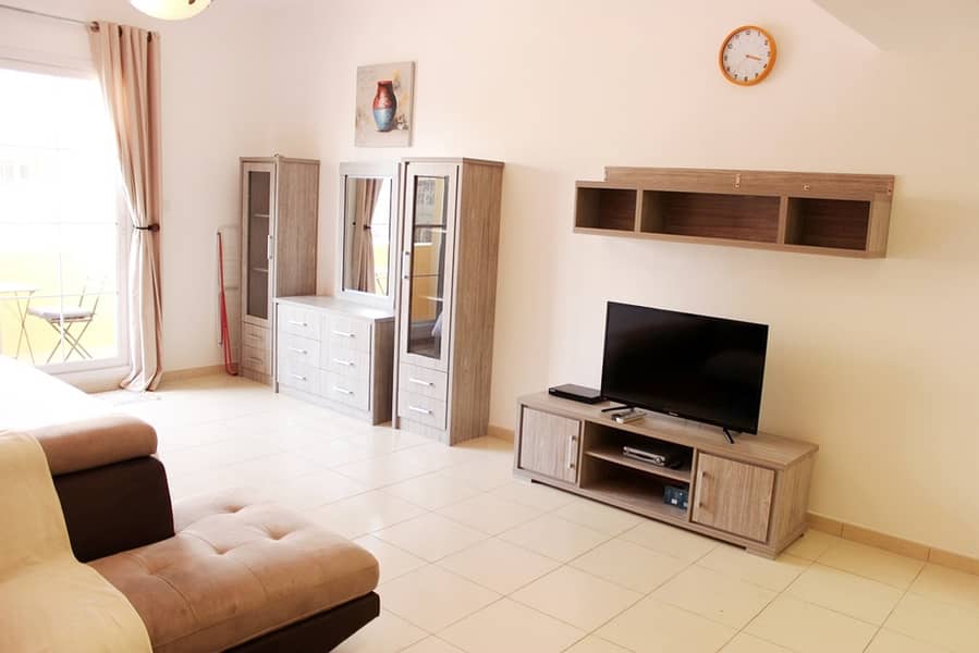 Fantastic Studio in JVC District 10