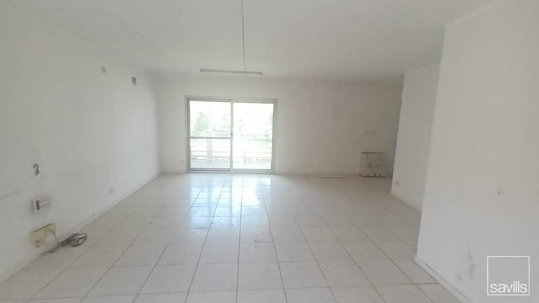 Spacious 3 Bedroom Villa Al Yarmook Halwan