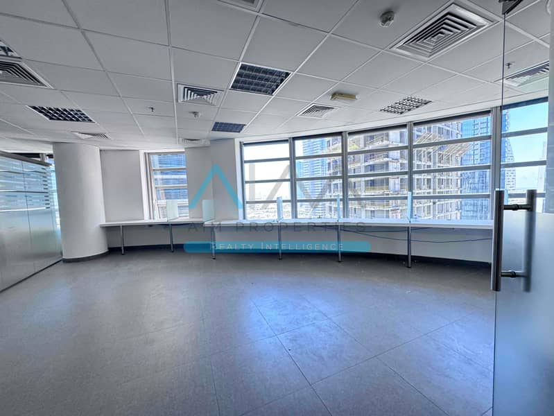 High floor Fully Fitted Office Near Business Bay Metro Vacant