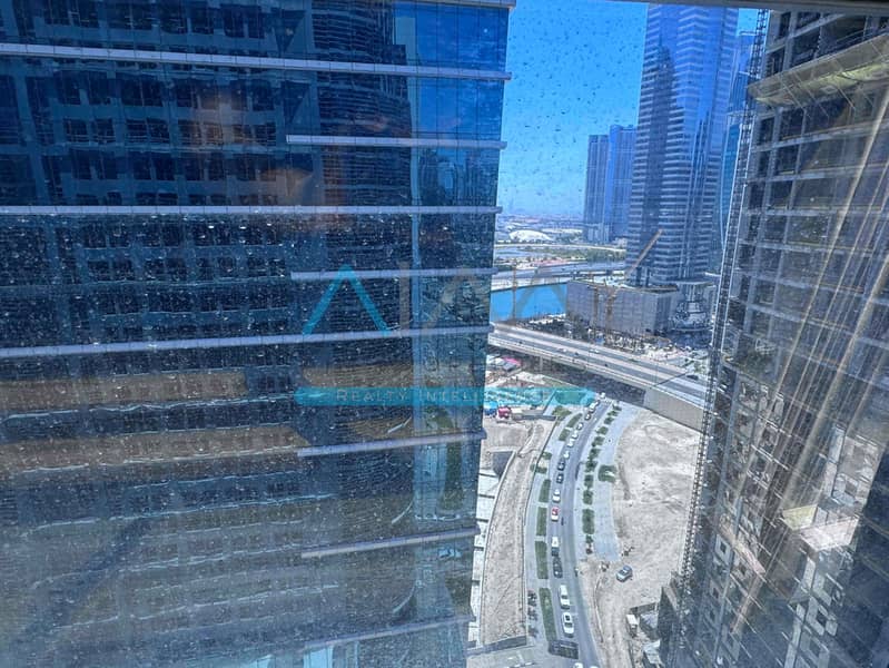 High floor Fully Fitted Office Near Business Bay Metro Vacant