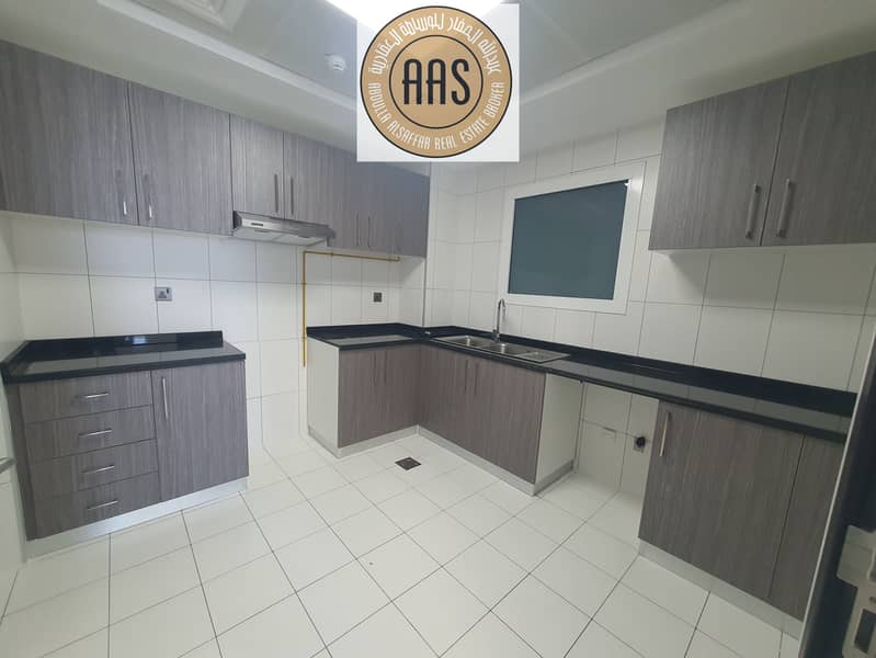 No commission//One bedroom +closed kitchen +storage room//Rent 75k in 4
