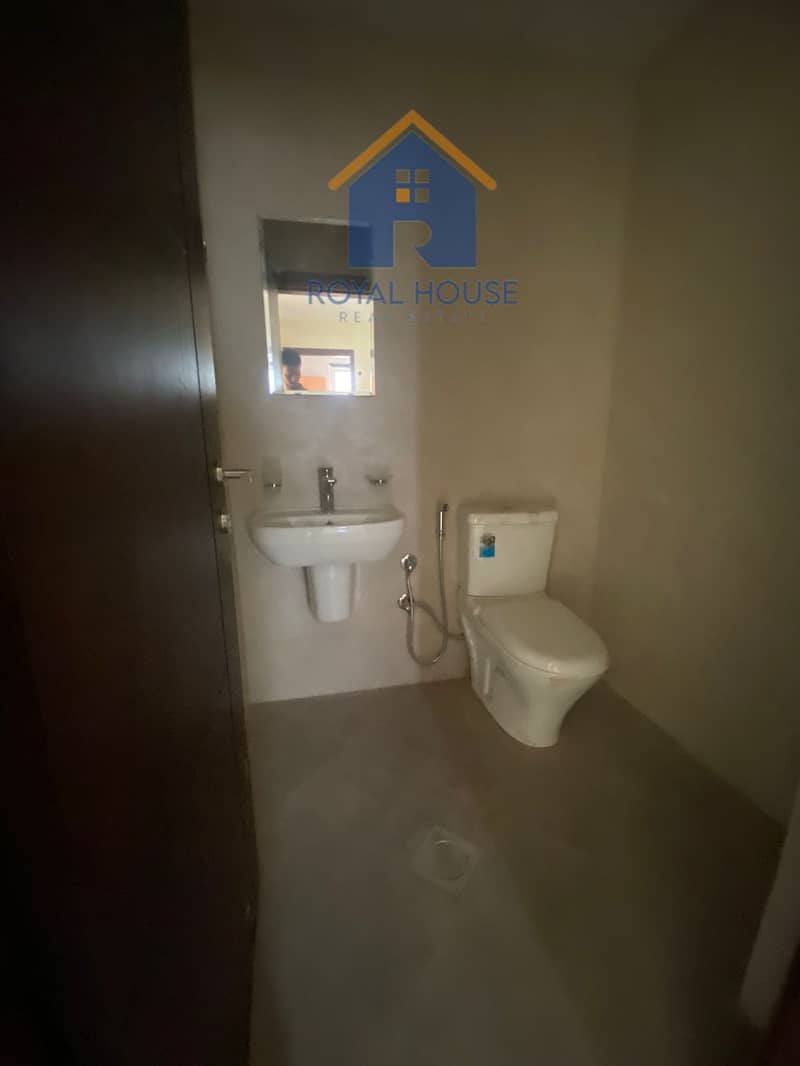 شقة للبيع في النهدة غرفتين و صالة Apartment for sale in Al Nahda, two rooms and a hall