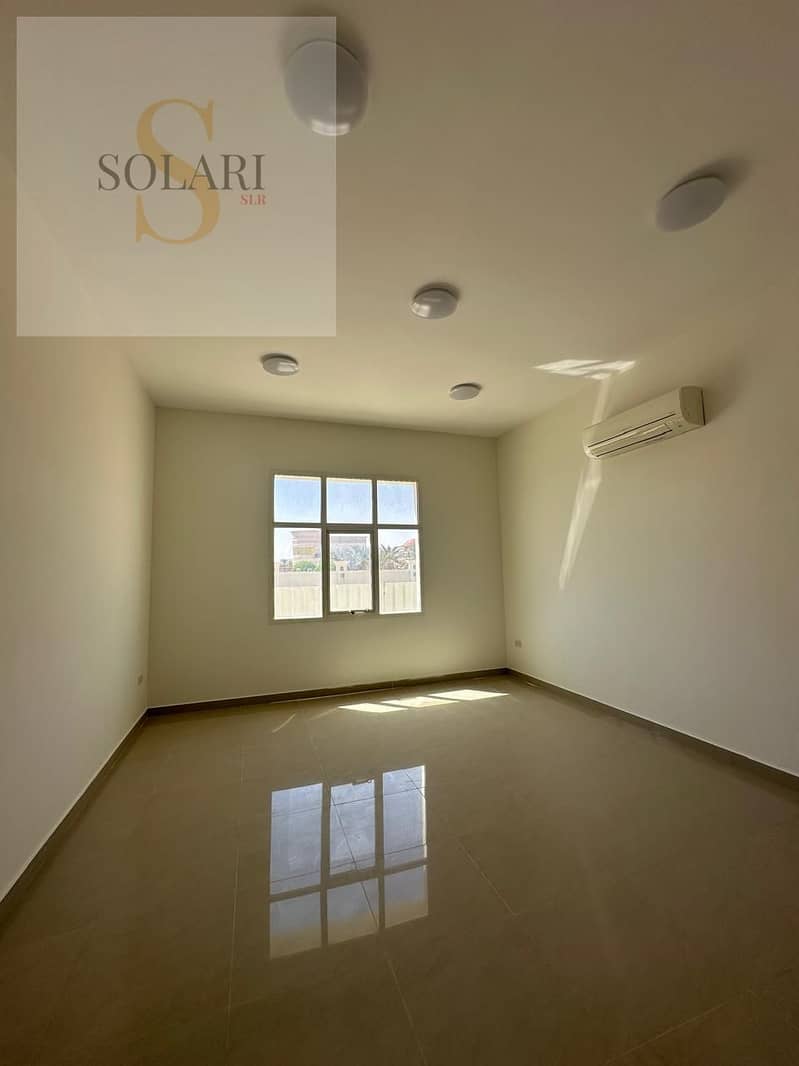 Villa For rent in yahar , 4 Bed rooms , maid room , 2 Parking , 1