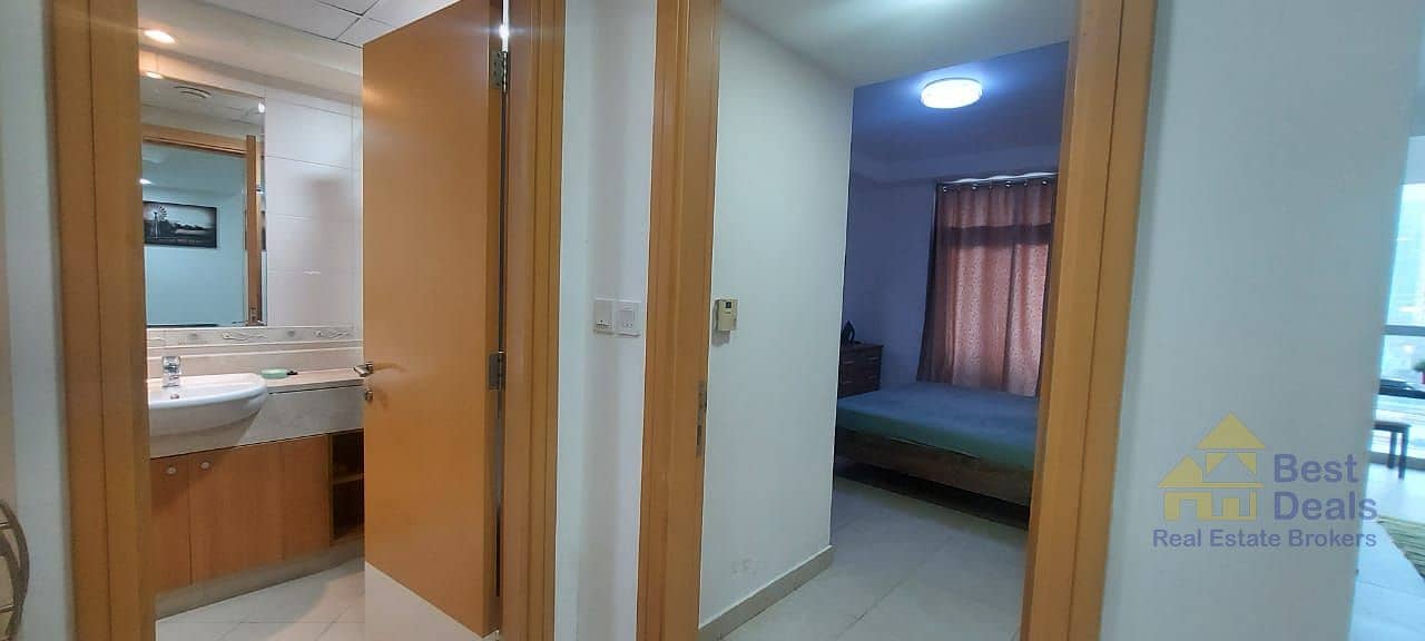 Furnished OneBedroom Apartment Lake View