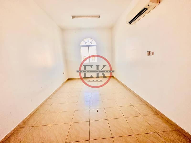 Bright 3 Bedrooms Close to Al ain Hospital