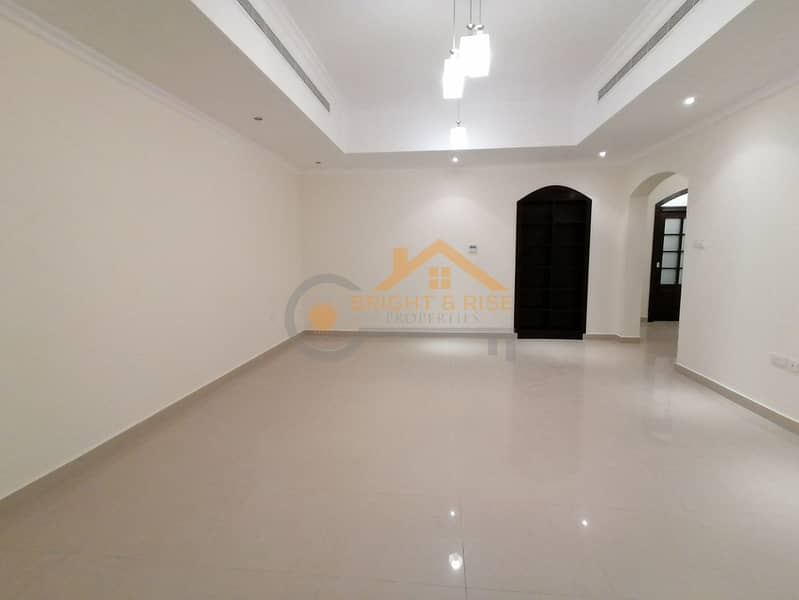 Nice 4 BR villa with Maid room, Majlis, Living Hall MBZ city