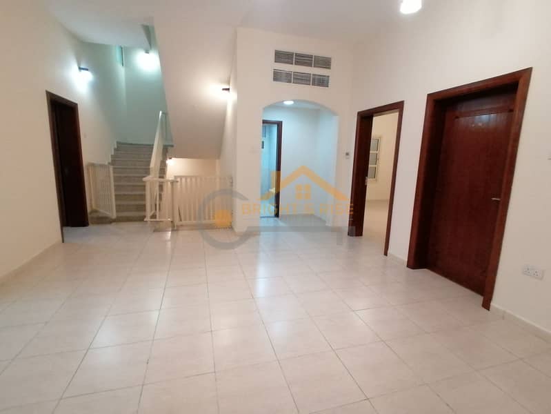 Nice 4 BR villa with Maid room, Majlis, Living Hall MBZ city