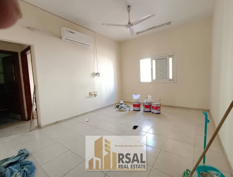 Lavish 1BHK With Nice FinishingFamily BuildingNear Almidna Shopping