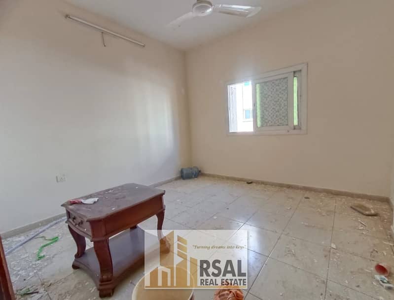 Lavish 1BHK With Nice FinishingFamily BuildingNear Almidna Shopping