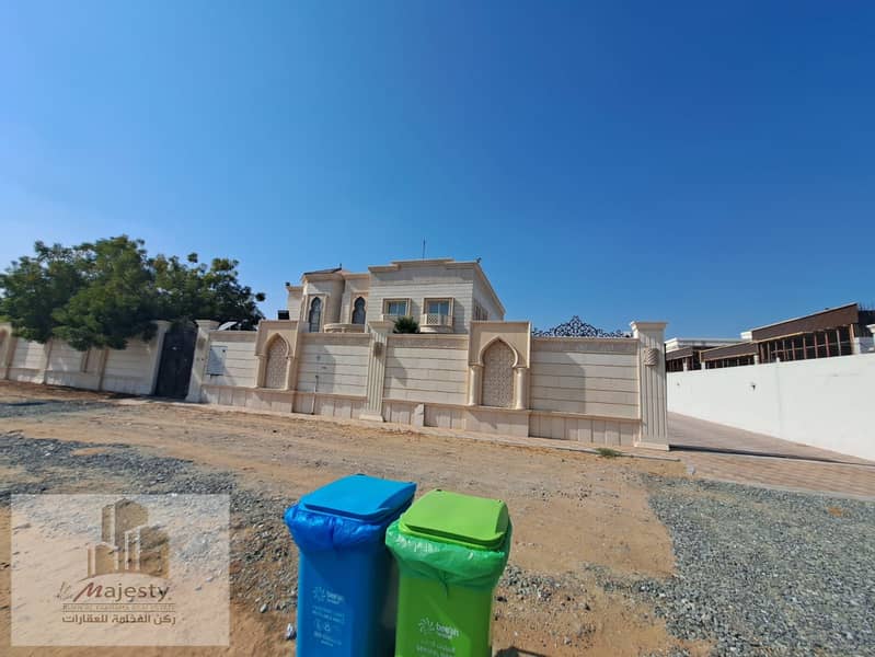 For sale a luxurious villa in the Emirate of Sharjah, Al Rahmaniya area