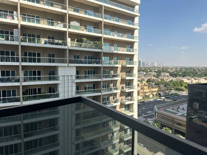 Higher Floor Premium Golf View Vacant Unit for Sale