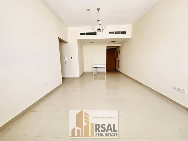Spacious and Luxurious 3bhk Apartment with very nice finished // Near